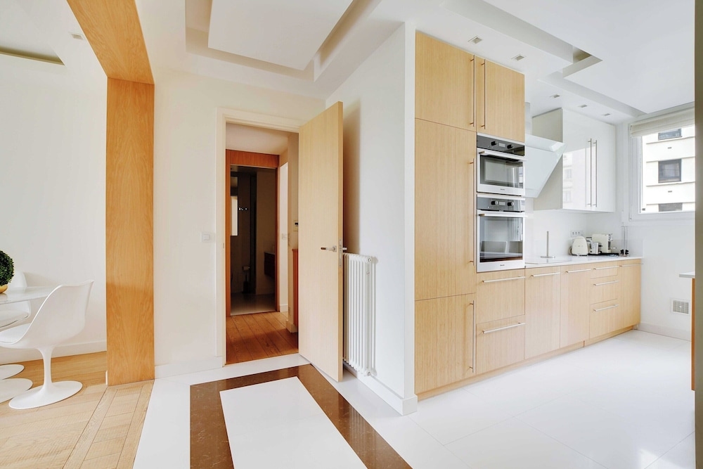 Foto de Charming Appt With A/c- 1bd/2p - Tour Eiffel