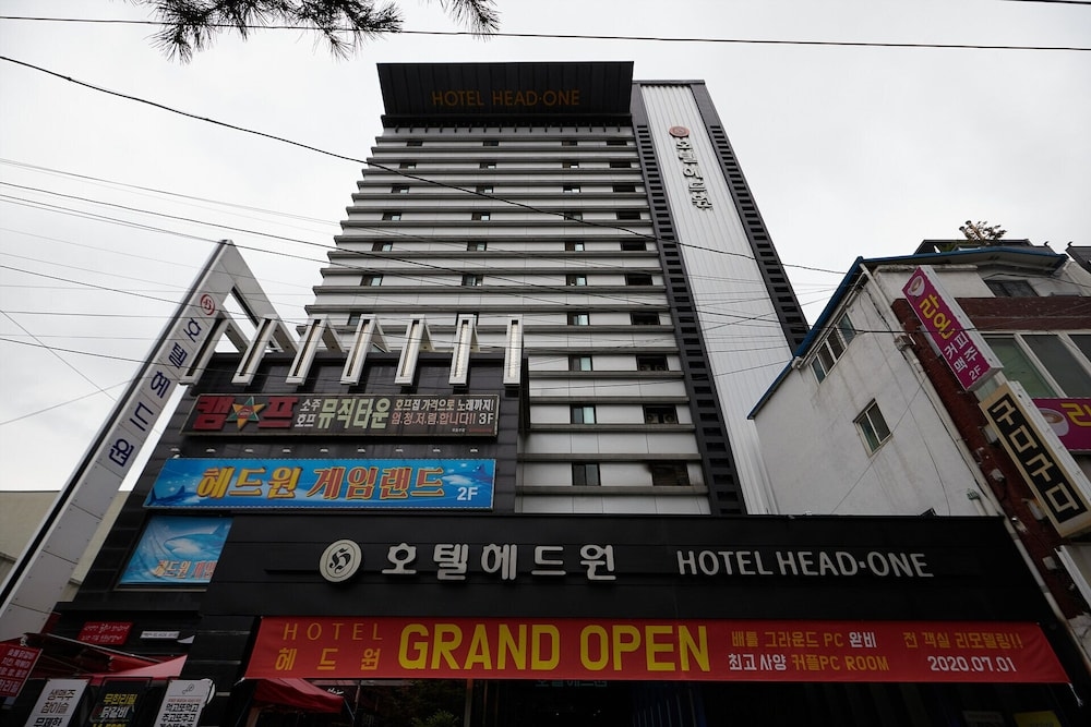 Hotel Head-One