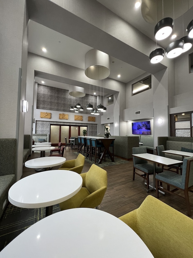 Hampton Inn & Suites Chico, Chico