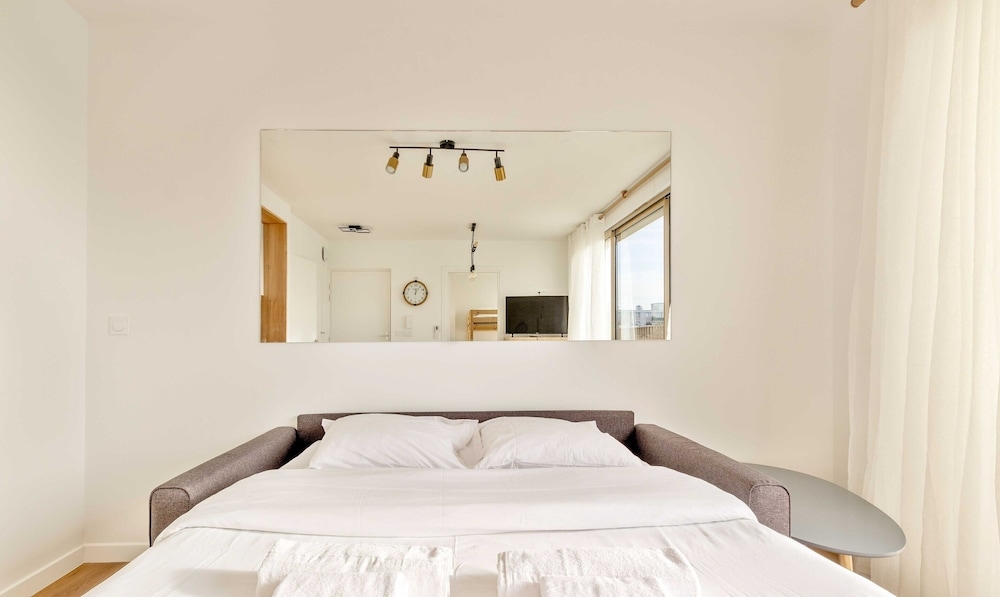 Foto de Modern Apt With Balcony-6p-close to Disney/paris
