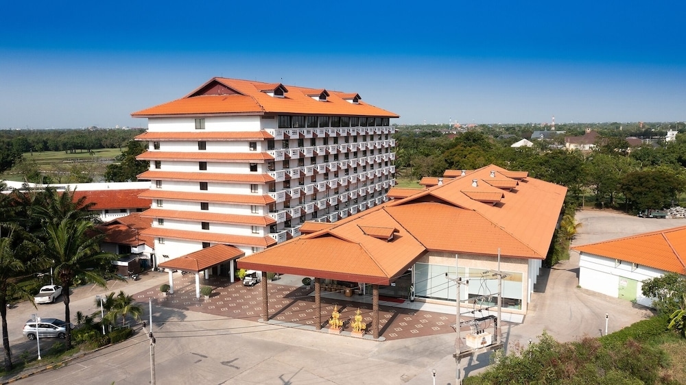 Pinehurst Golf Club & Hotel