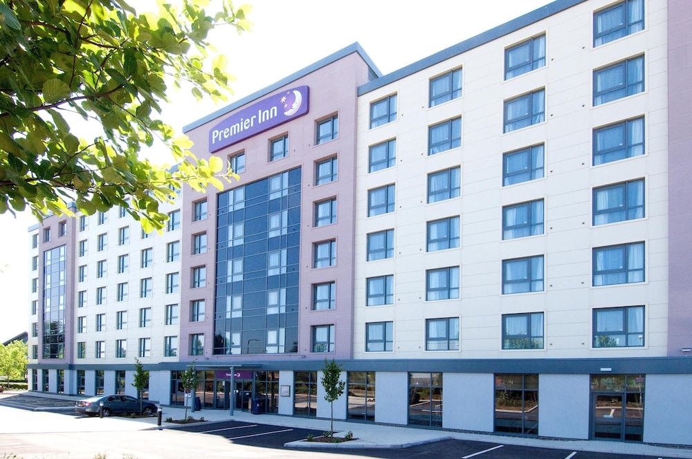 Premier Inn London Gatwick Manor Royal, Crawley