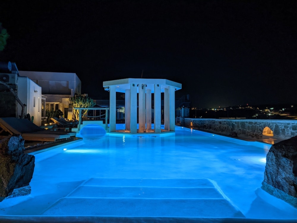 Peristeronas Village, Mykonos