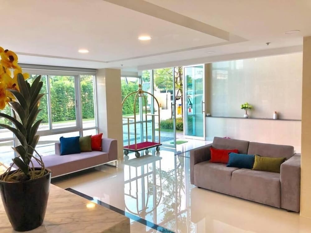Foto de The Lux Ladprao 10