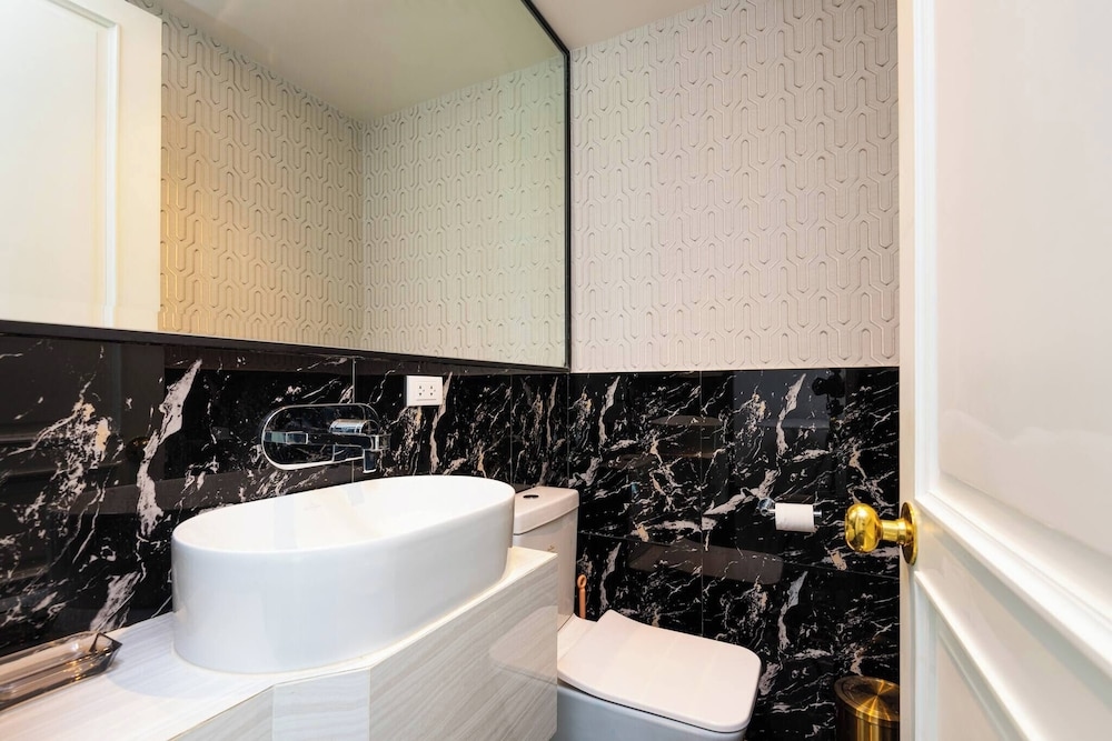 Foto de Stylish 7beds Poolhouse With Cinema & Lift - 2min to BTS