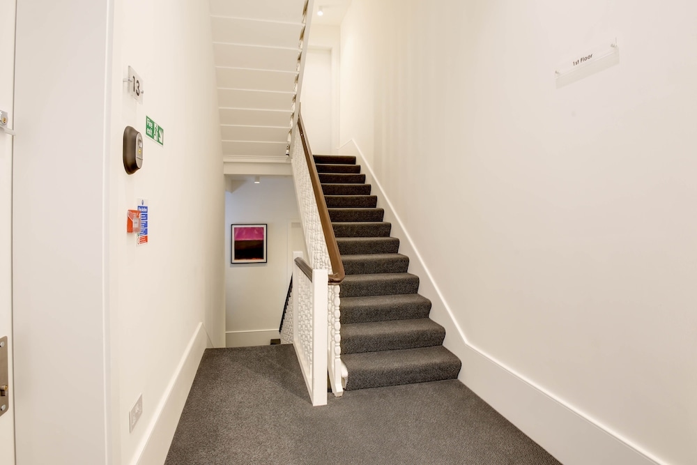 StayPrime Kensington Serviced Apartments, London