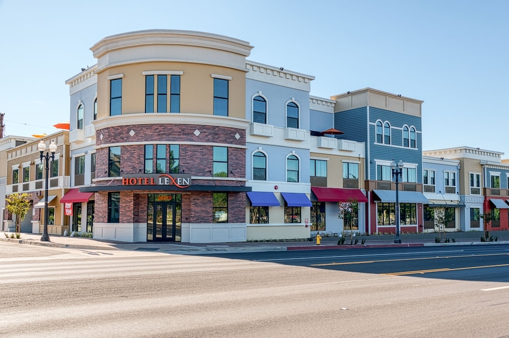 Hotel Lexen - Newhall, Newhall
