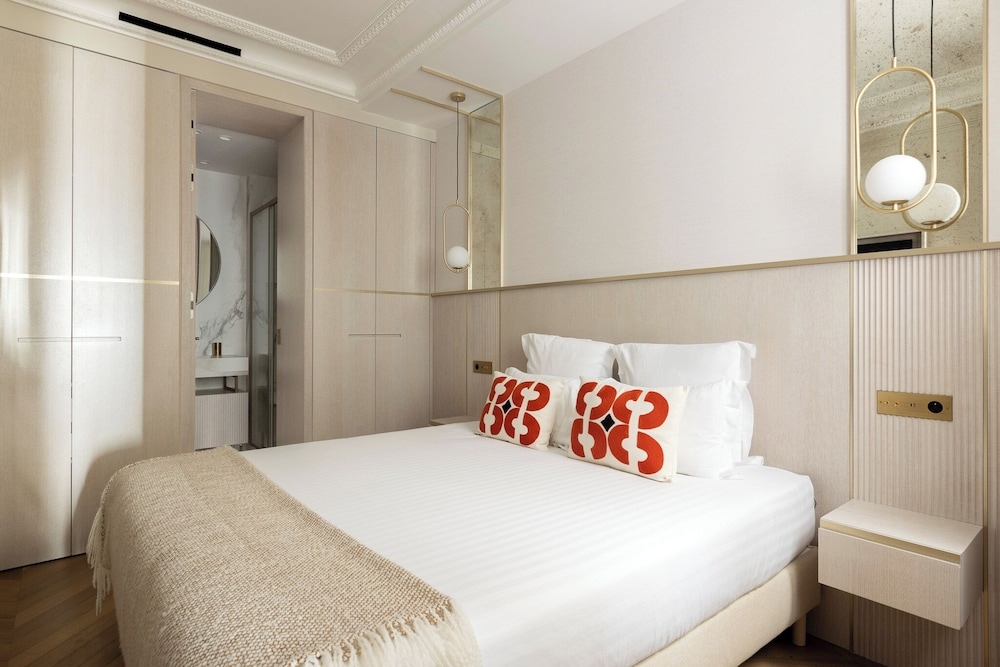 Foto de HIGHSTAY - Luxury Serviced Apartments - North Marais 2