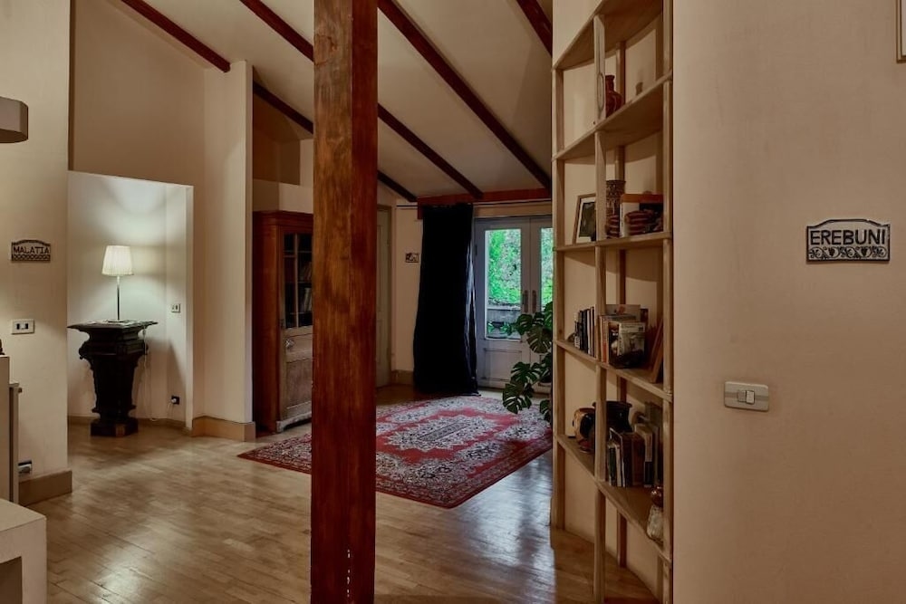 Villa Delenda, Yerevan
