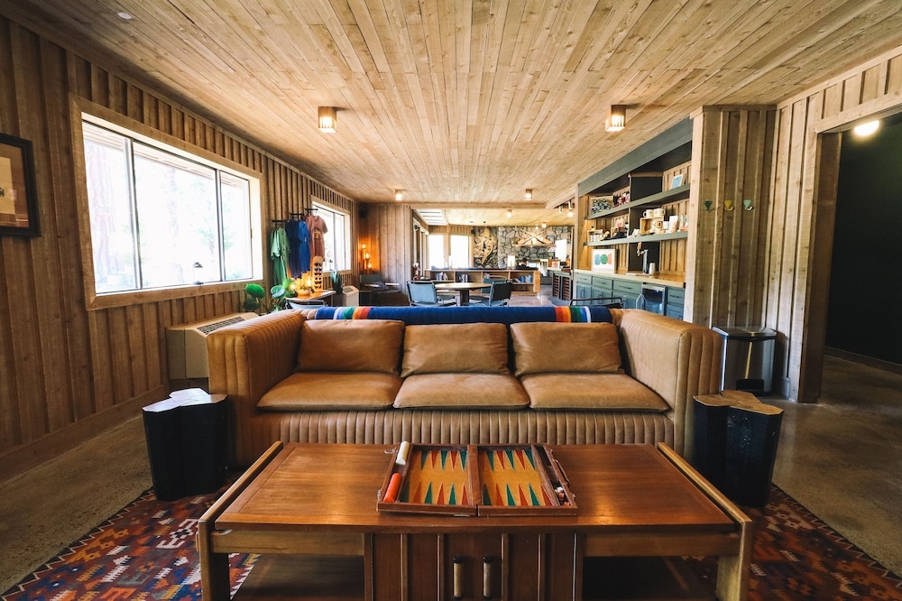 Station House Inn - Near Heavenly Gondola, South Lake Tahoe