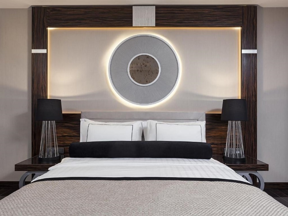 Foto de Ramada Hotel & Suites by Wyndham Istanbul Sisli