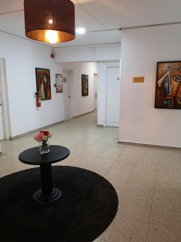 Foto de Sun Hall Beach Hotel Apts.