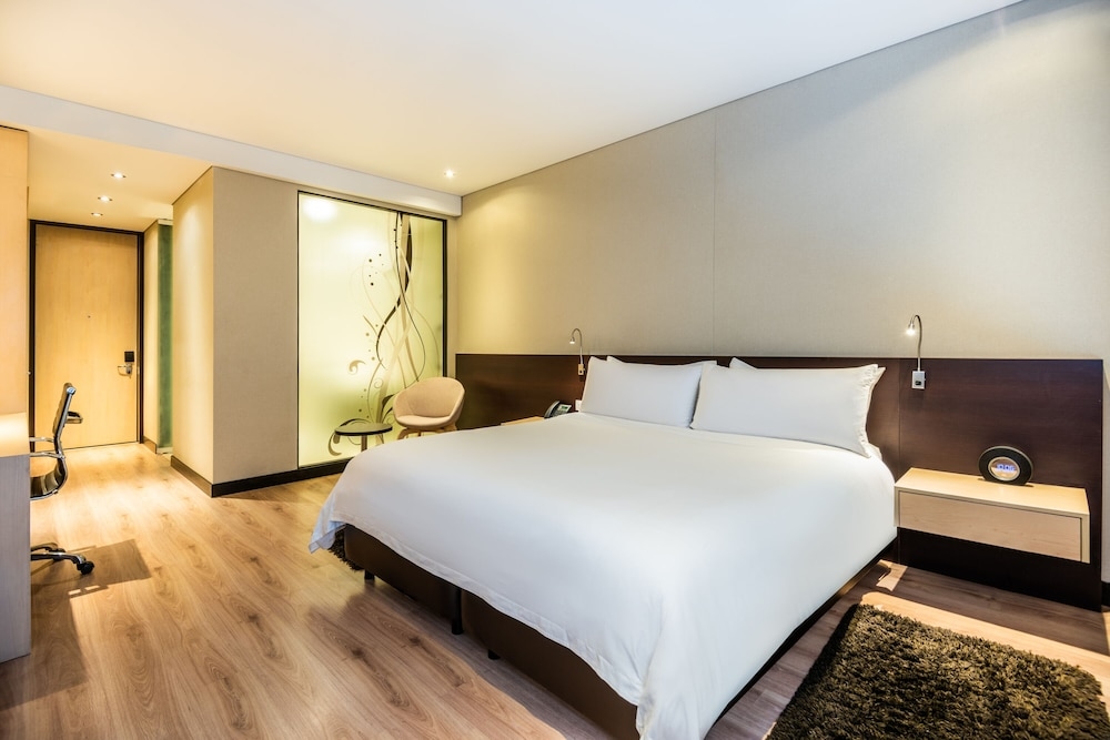 Foto de DoubleTree by Hilton Bogota Salitre AR