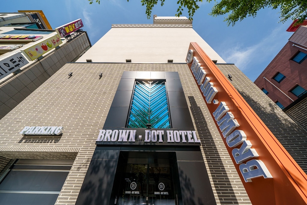 Brown Dot Hotel Pungam