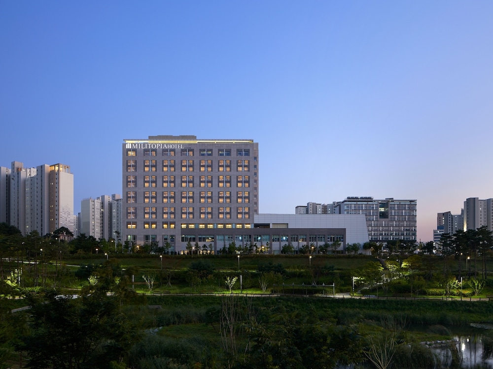 Wirye Militopiahotel By Marine