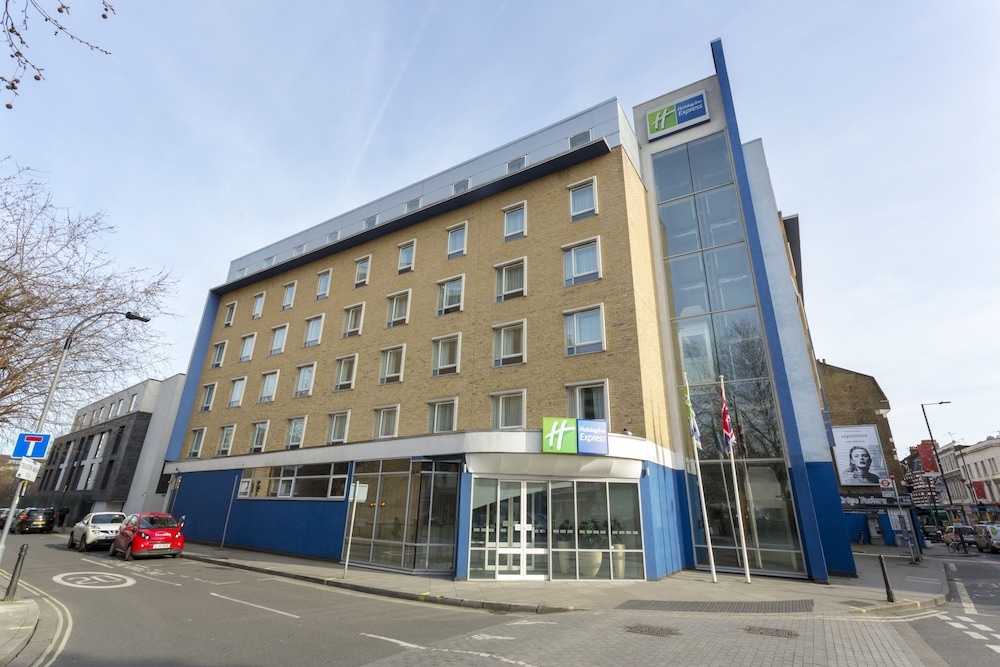 Premier Inn London Fulham, London