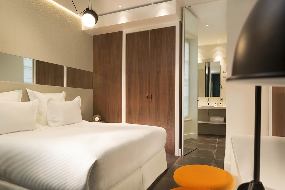 Hôtel Dupond Smith, Paris