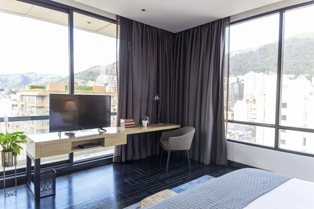 Foto de 8010 Urban Living Luxury Home Experiences.