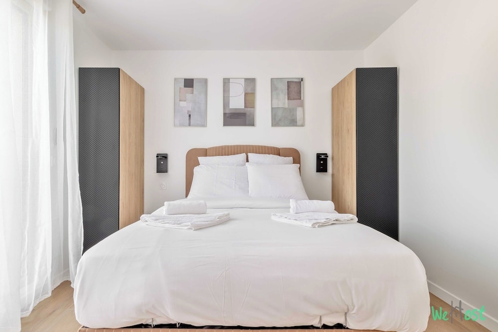 Foto de Modern Apt With Balcony-6p-close to Disney/paris