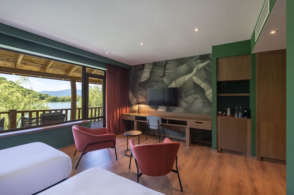 Foto de Lopota Lake Resort & Spa