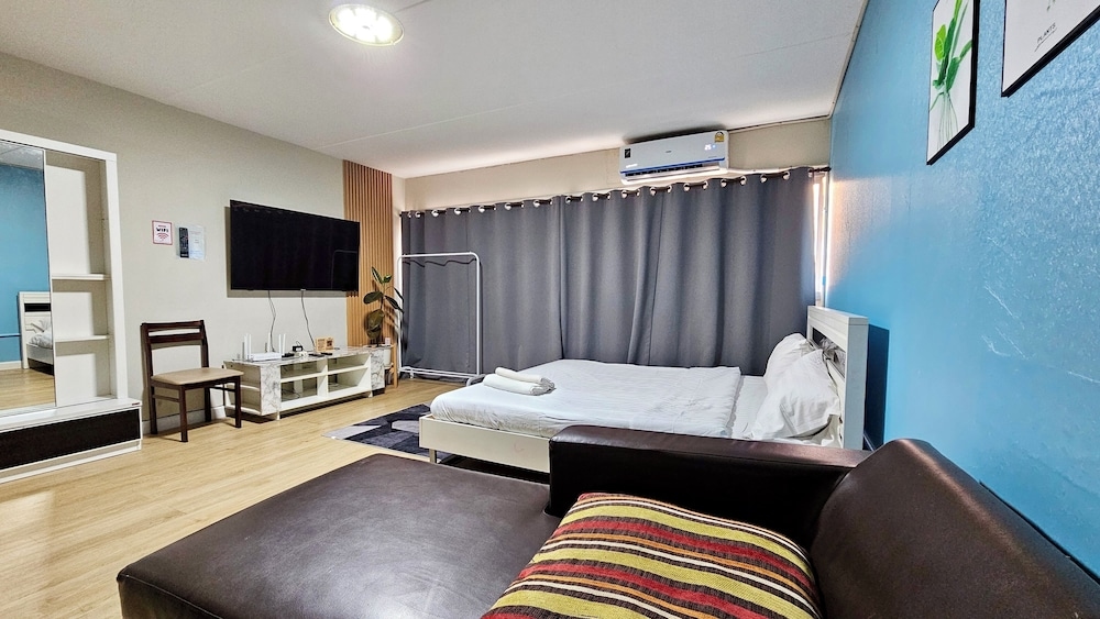 Foto de IMPACT Muang Thong Thani,daily rental room, Muang Thong Popular Condo C5