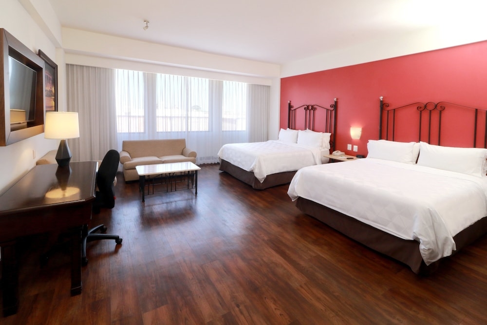 Foto de Holiday Inn Hotel & Suites Guadalajara-Centro Historico by IHG