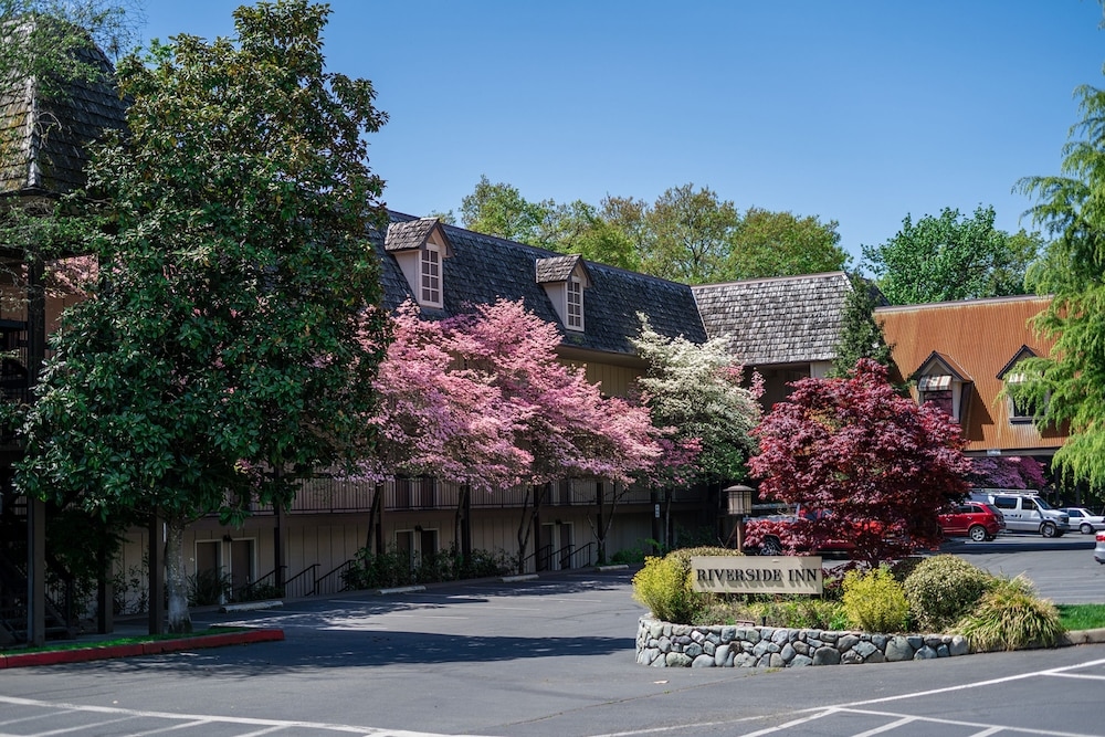 Riverside Inn, Grants Pass