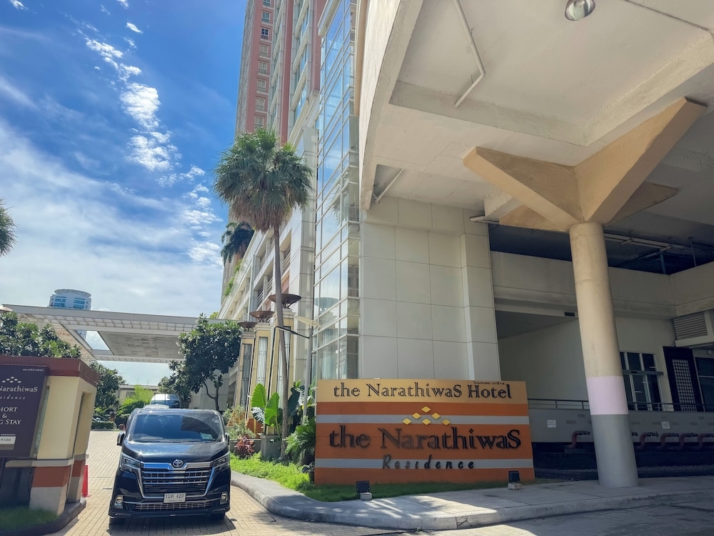 The Narathiwas Hotel & Residence Sathorn Bangkok