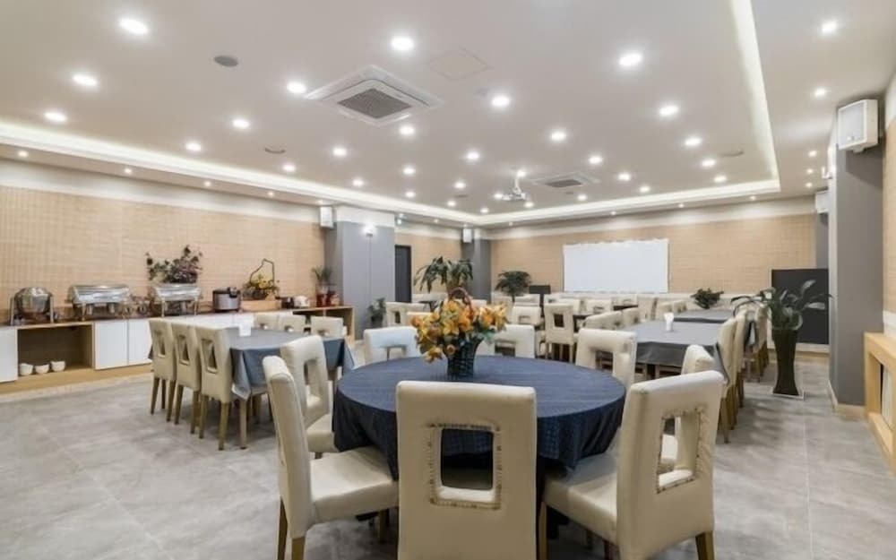Foto de Central Tourist Hotel