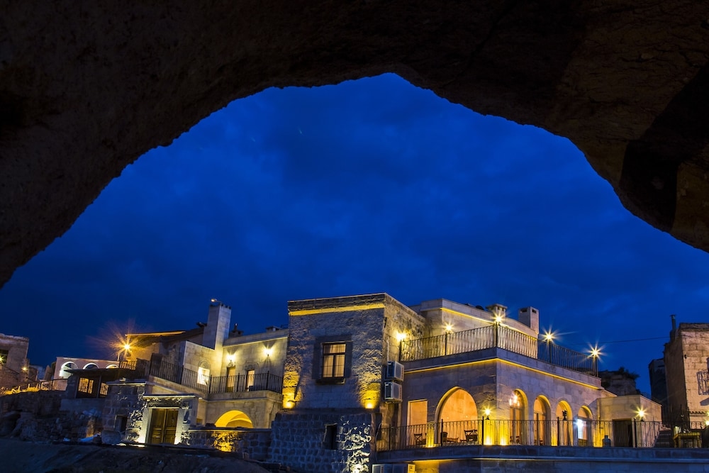 Caldera Hotel