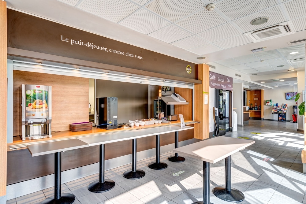 Foto de B&B HOTEL Orly Rungis Aéroport