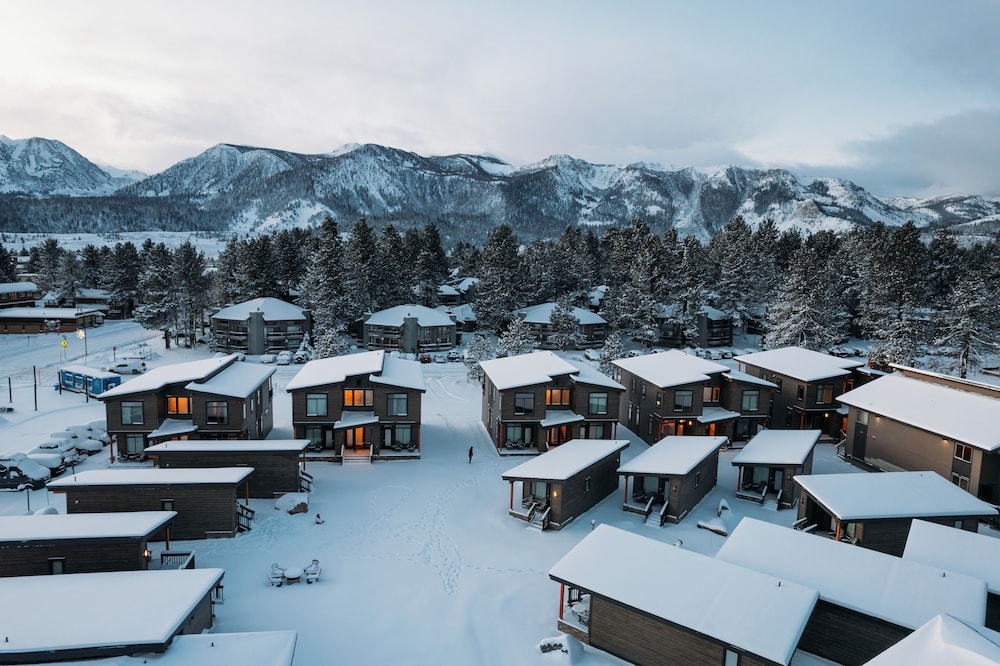 Outbound Mammoth, Mammoth Lakes