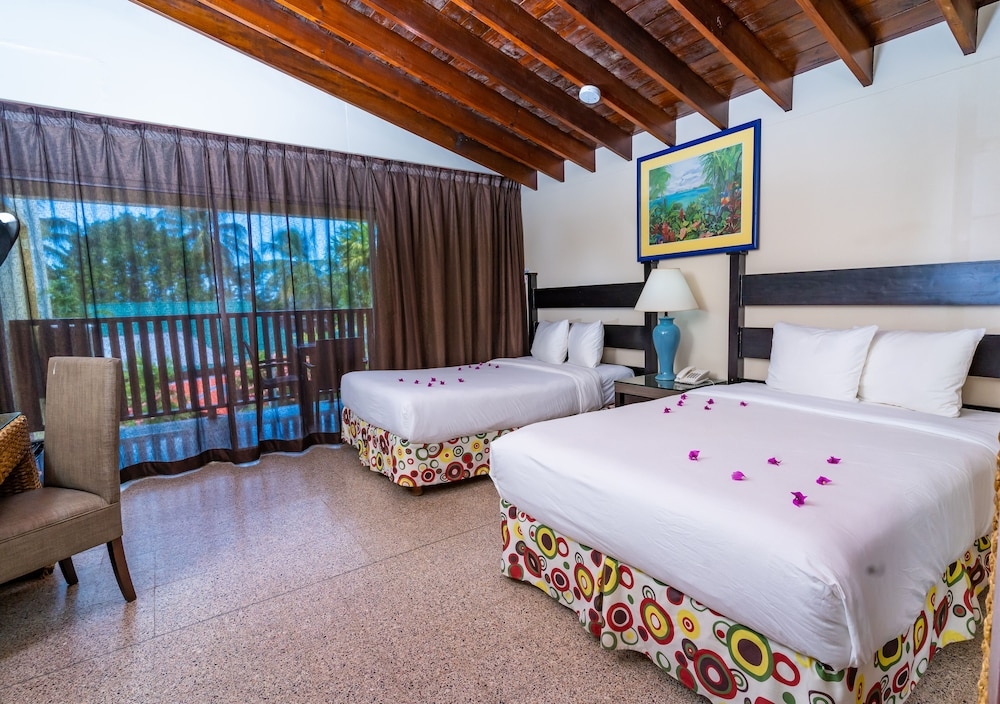 Foto de Starfish Tobago Resort