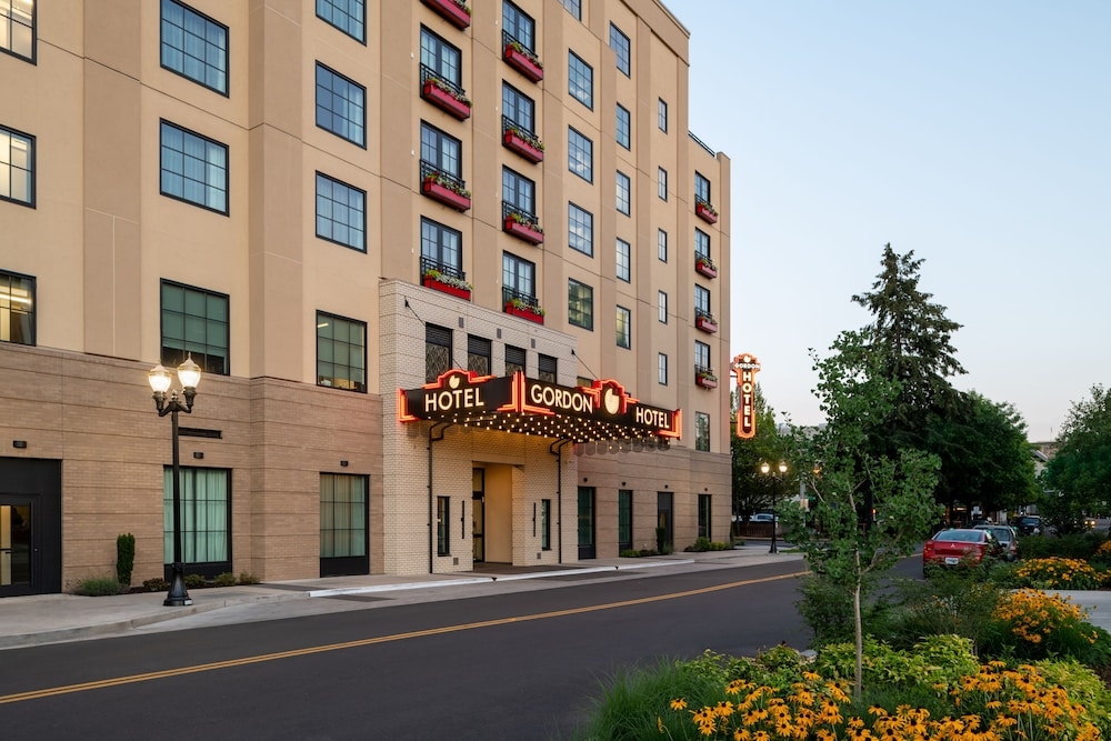 The Gordon Hotel, Eugene
