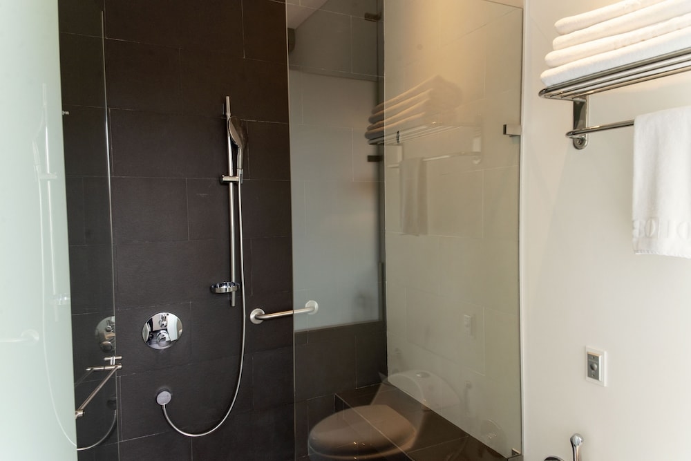 Foto de 8010 Urban Living Luxury Home Experiences.