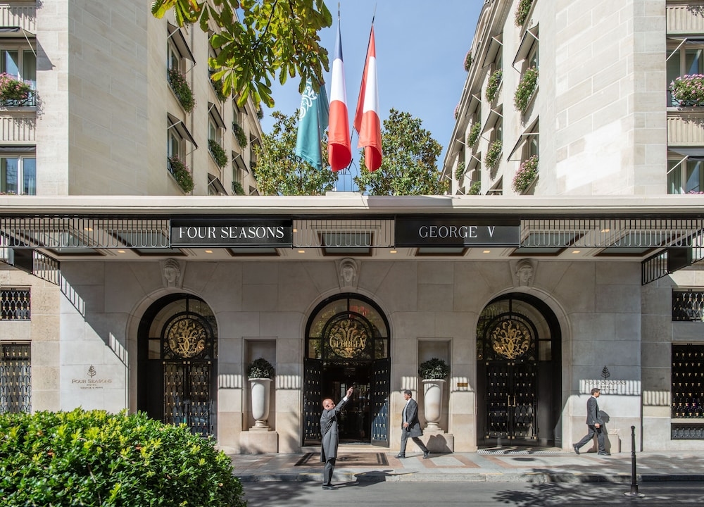 Four Seasons Hotel George V, Paris