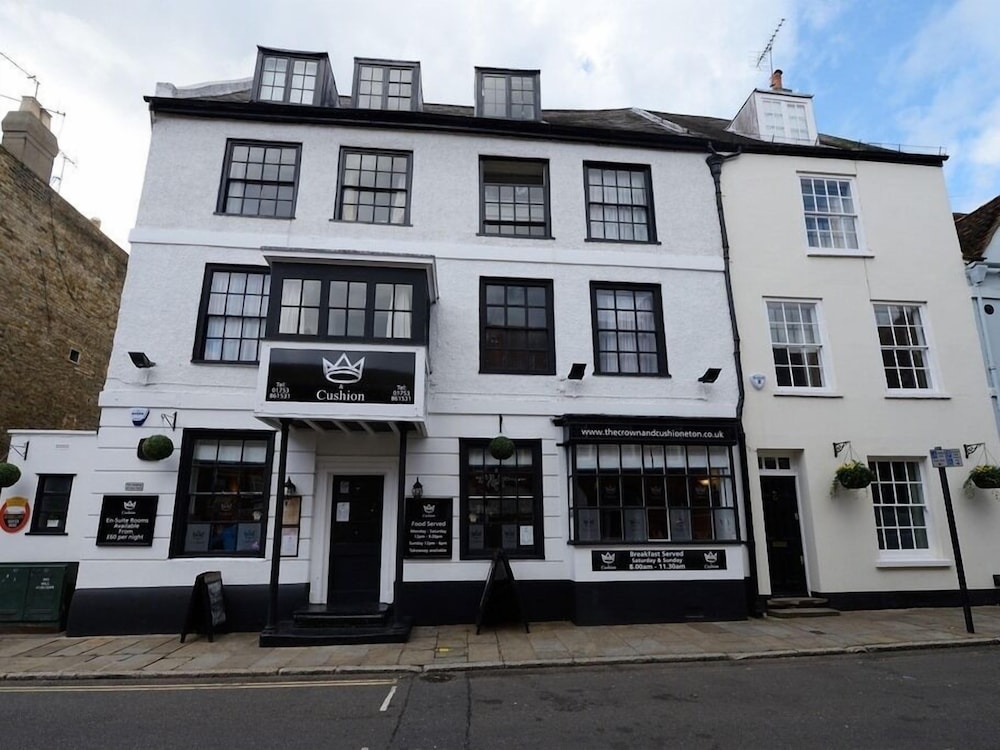 The Crown And Cushion, Windsor