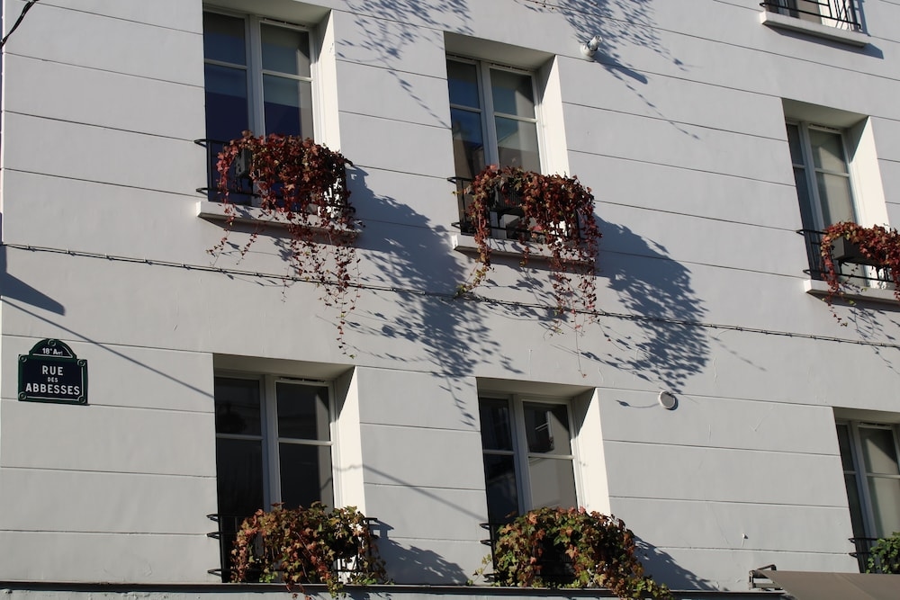 Montmartre Residence, Paris