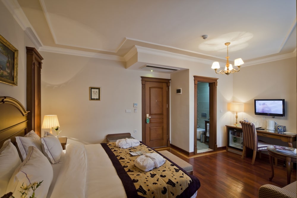 Foto de GLK PREMIER The Home Suites & Spa - Boutique Class