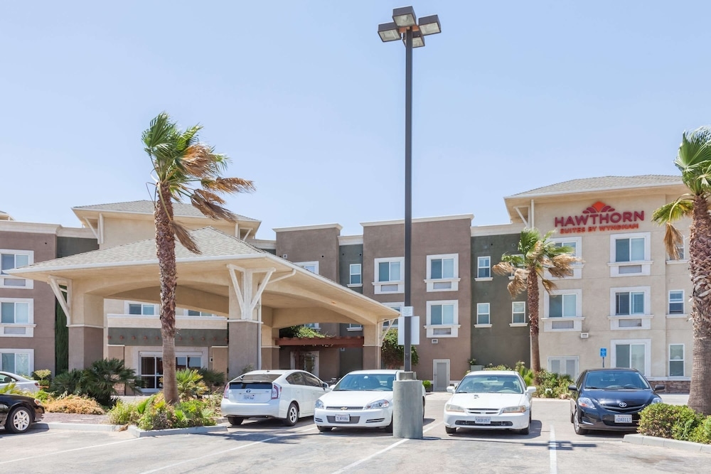 Hawthorn Suites by Wyndham Victorville, Victorville