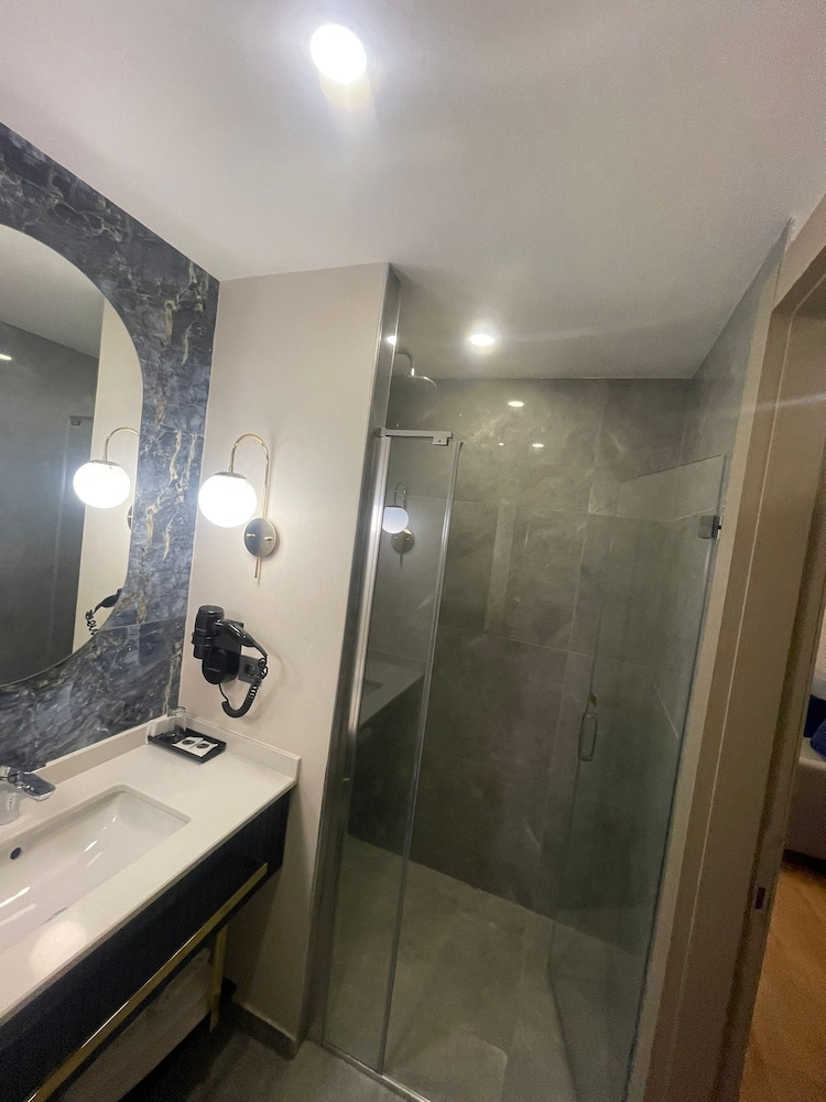 Foto de Nevi Hotel & Suites İstanbul Taksim