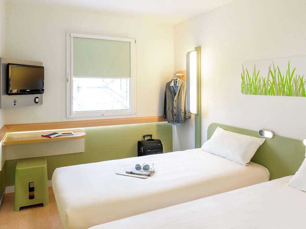 Foto de ibis budget Courbevoie Paris la Defense 1