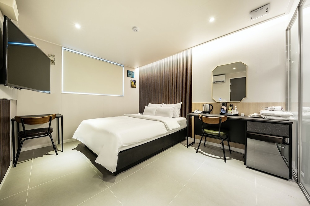 M&Lucky Hotel