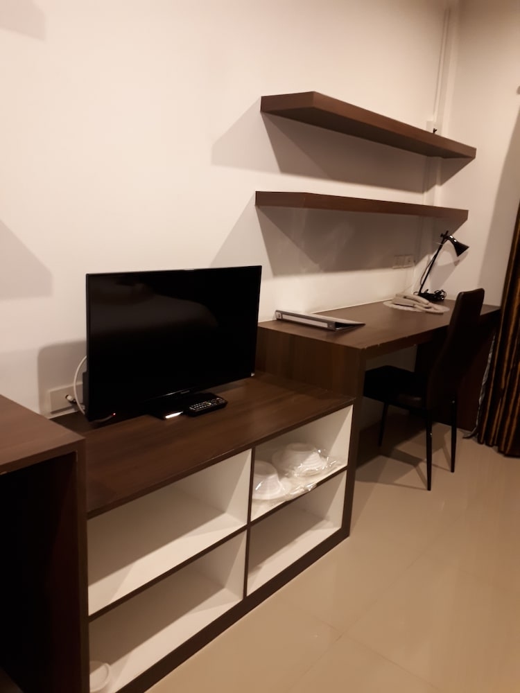 Foto de Bed by City Surawong-Patpong