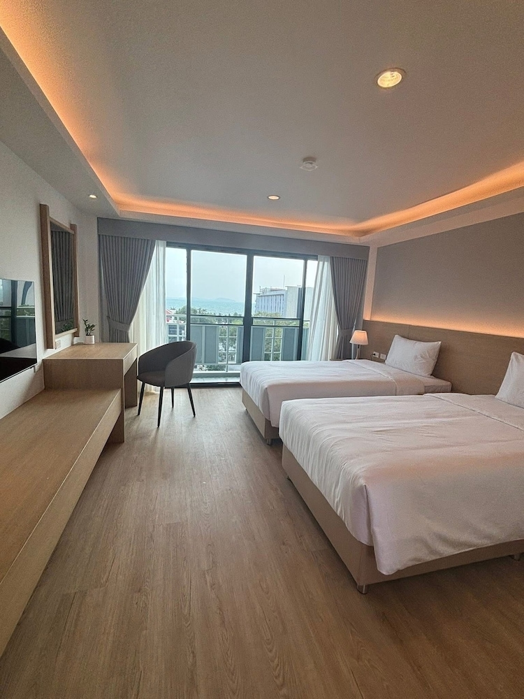 The Kite Hotel Bangsaen by Koko