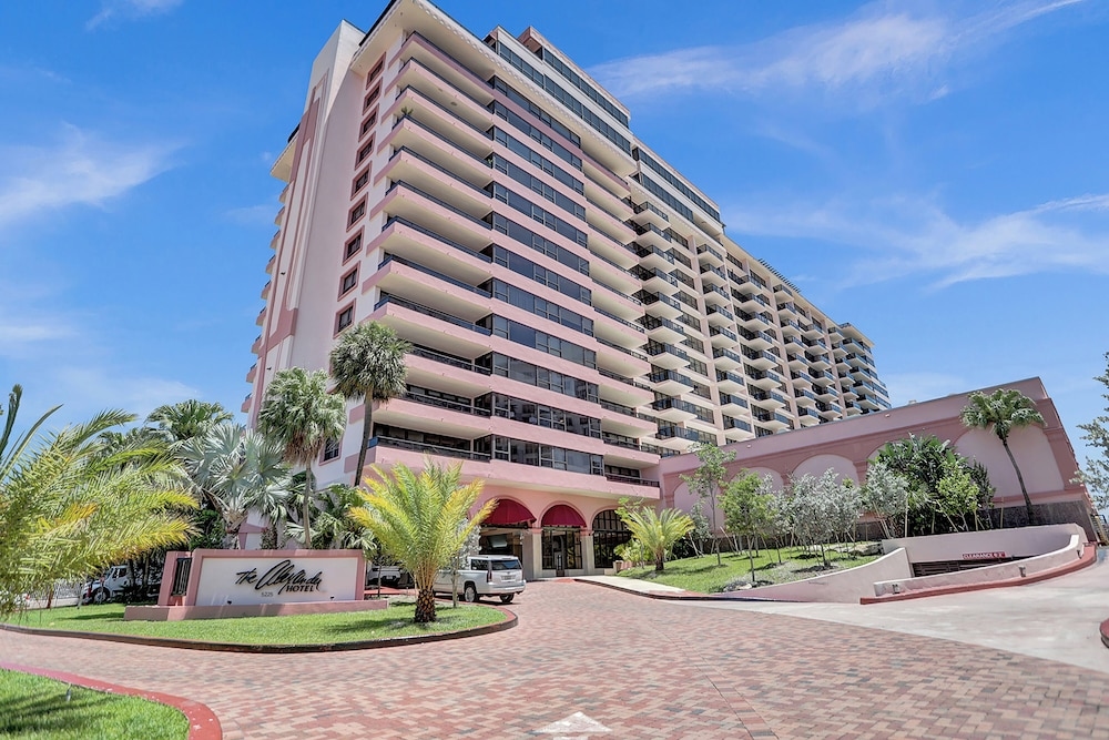 Alexander Hotel