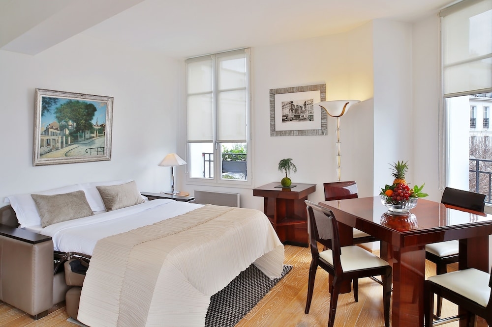 Montmartre Residence, Paris