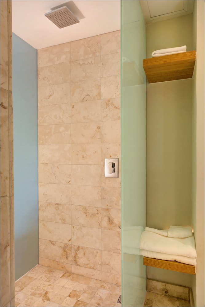 Foto de Anah Suites - Las Flores Properties