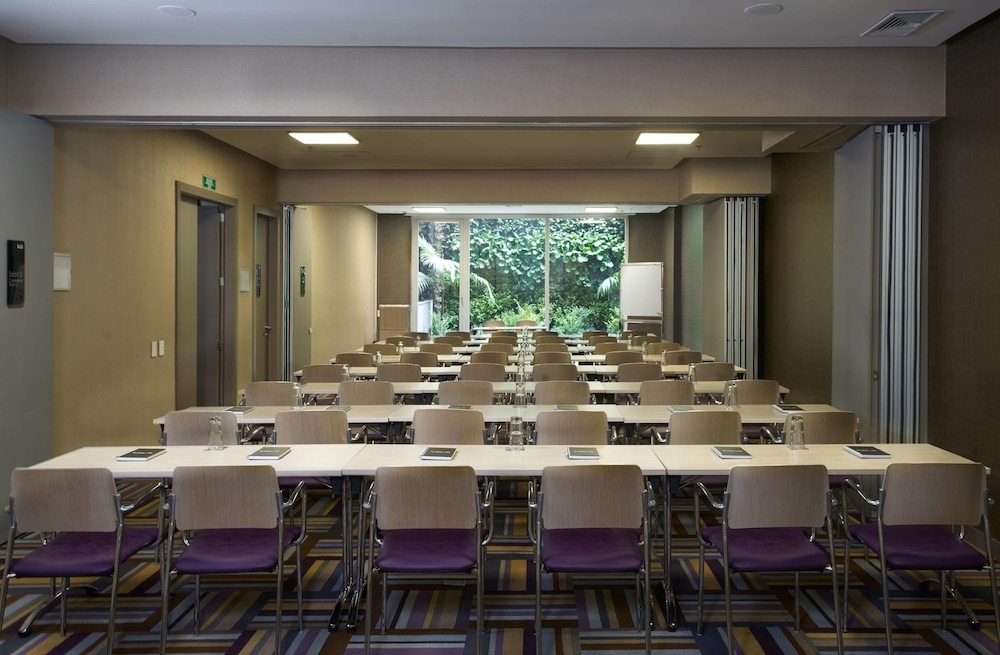 Foto de 100 Luxury Suites by Preferred