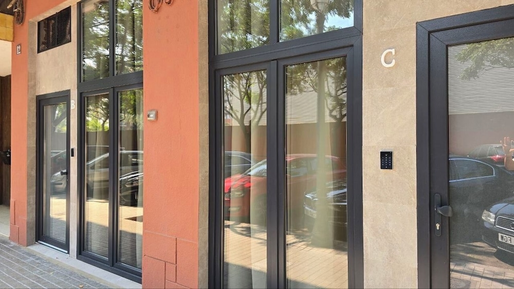 Apartamentos Vicent Clavel, València